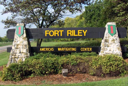 riley fort ft kansas 2nd soldiers ks infantry 1st begin redeployment base 16th army military entrance brigade city 1350kman germany