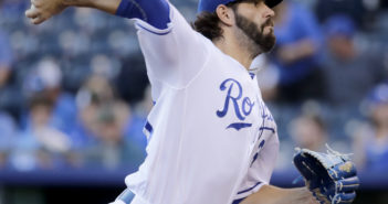 Astros score 5 in 9th to top Royals 6-1