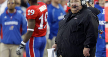 Kansas to honor former coach Mark Mangino