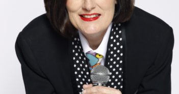 Well-known comedian/author to visit Manhattan