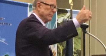 Senator Roberts addresses hundreds at governor’s ag summit
