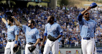 Royals say farewell to free agents in 14-2 loss to Arizona