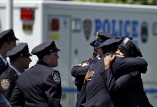 APTOPIX NYPD Officer Shot Wake
