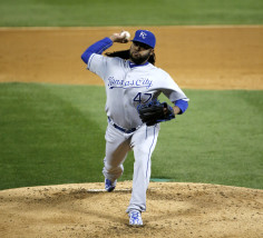 Kansas City Royals starting pitcher Johnny Cueto delivers during the first inning of a baseball game against the Chicago White Sox Tuesday, Sept. 29, 2015, in Chicago. (AP Photo/Charles Rex Arbogast)
