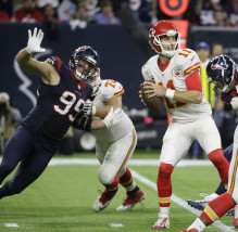 Kansas City Chiefs quarterback Alex Smith (11) passes during the second half of an NFL wild-card playoff football game Saturday, Jan. 9, 2016, in Houston. (AP Photo/Tony Gutierrez)