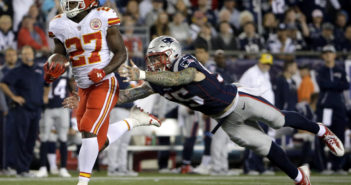 Patriots routed in 2nd half, Chiefs win 42-27
