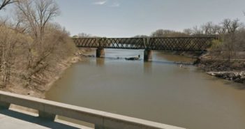 Train hits, injures person on bridge east of Manhattan
