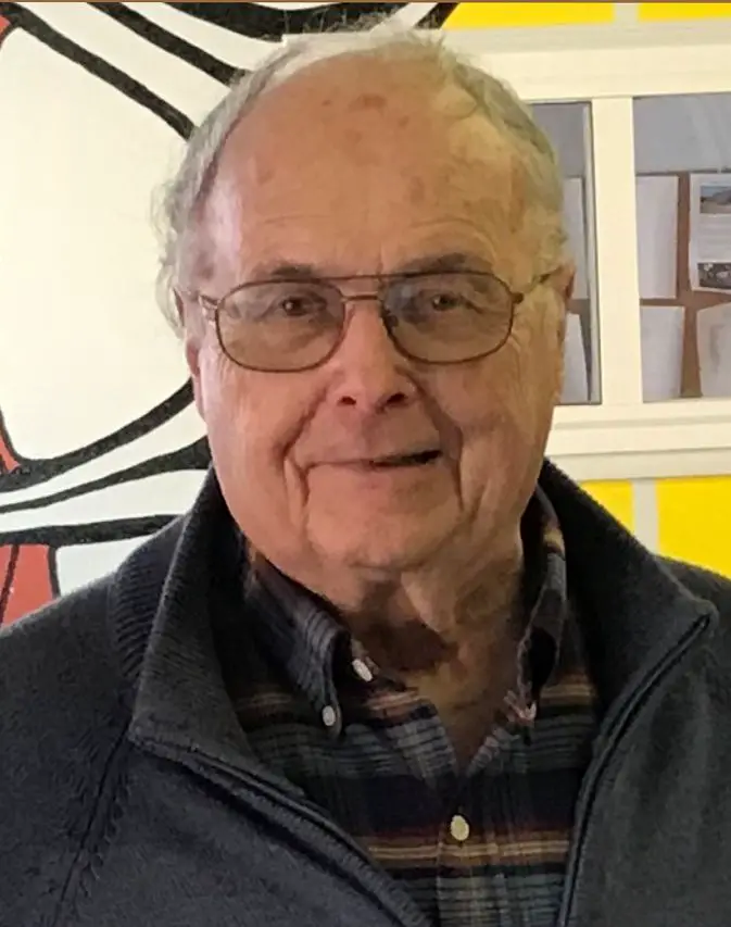 SIEGLE, ROSS OBIT PHOTO News Radio KMAN