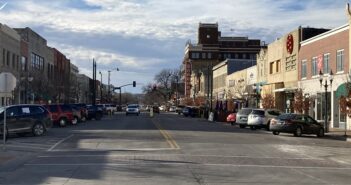 Business confidence survey circulating among Manhattan merchants