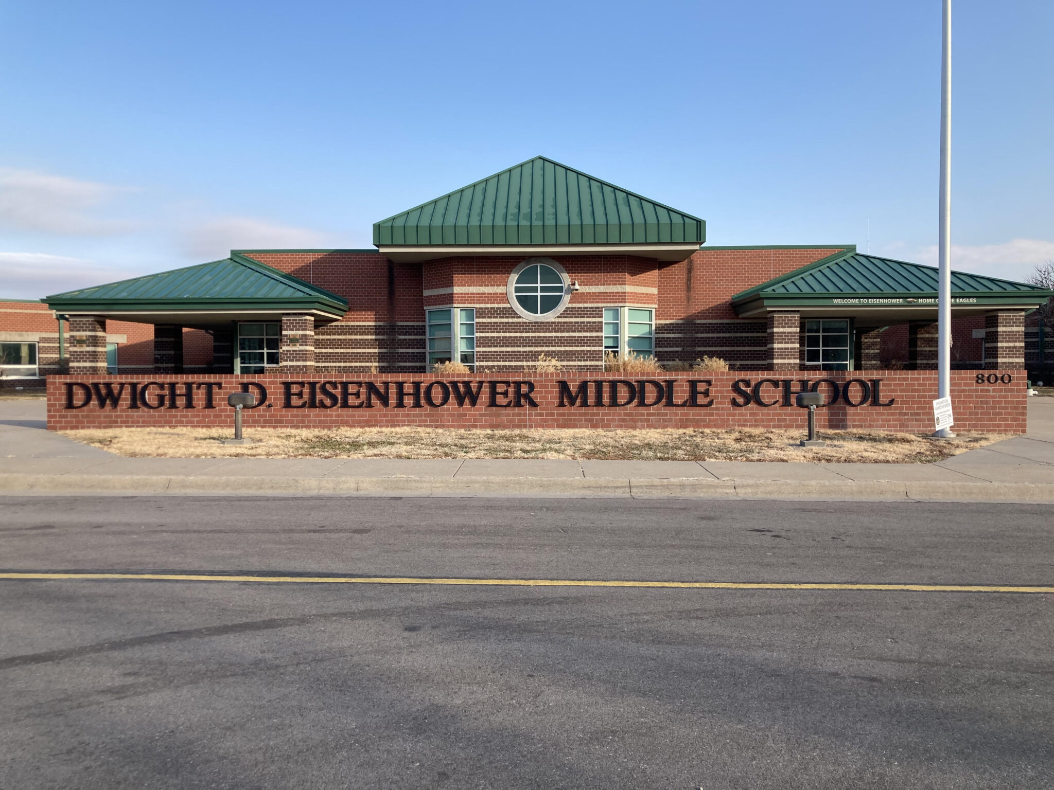 Manhattan teen arrested after making threats to students at Eisenhower