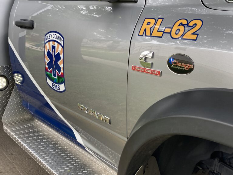 Fort Riley Weather Fort Riley man injured in rollover crash on I-70 - News Radio KMAN
