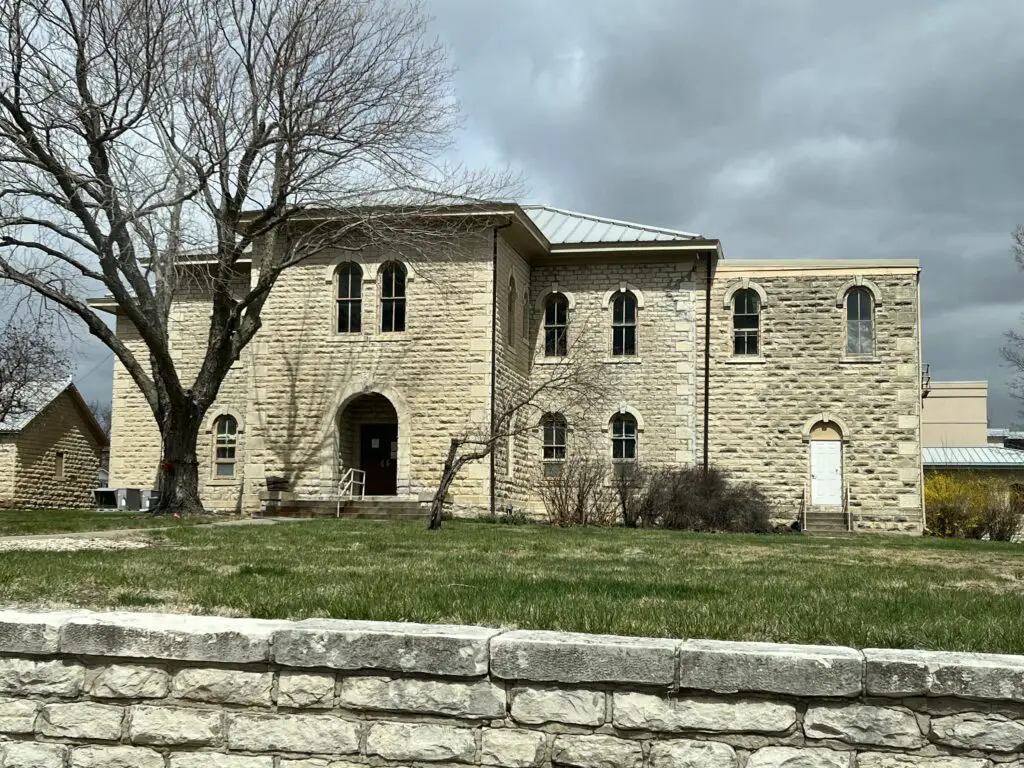 Public meeting held to discuss future of Pottawatomie County Courthouse