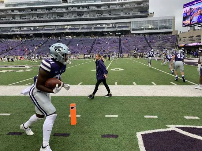 DJ Giddens: A quiet voice, a loud impact for K-State football