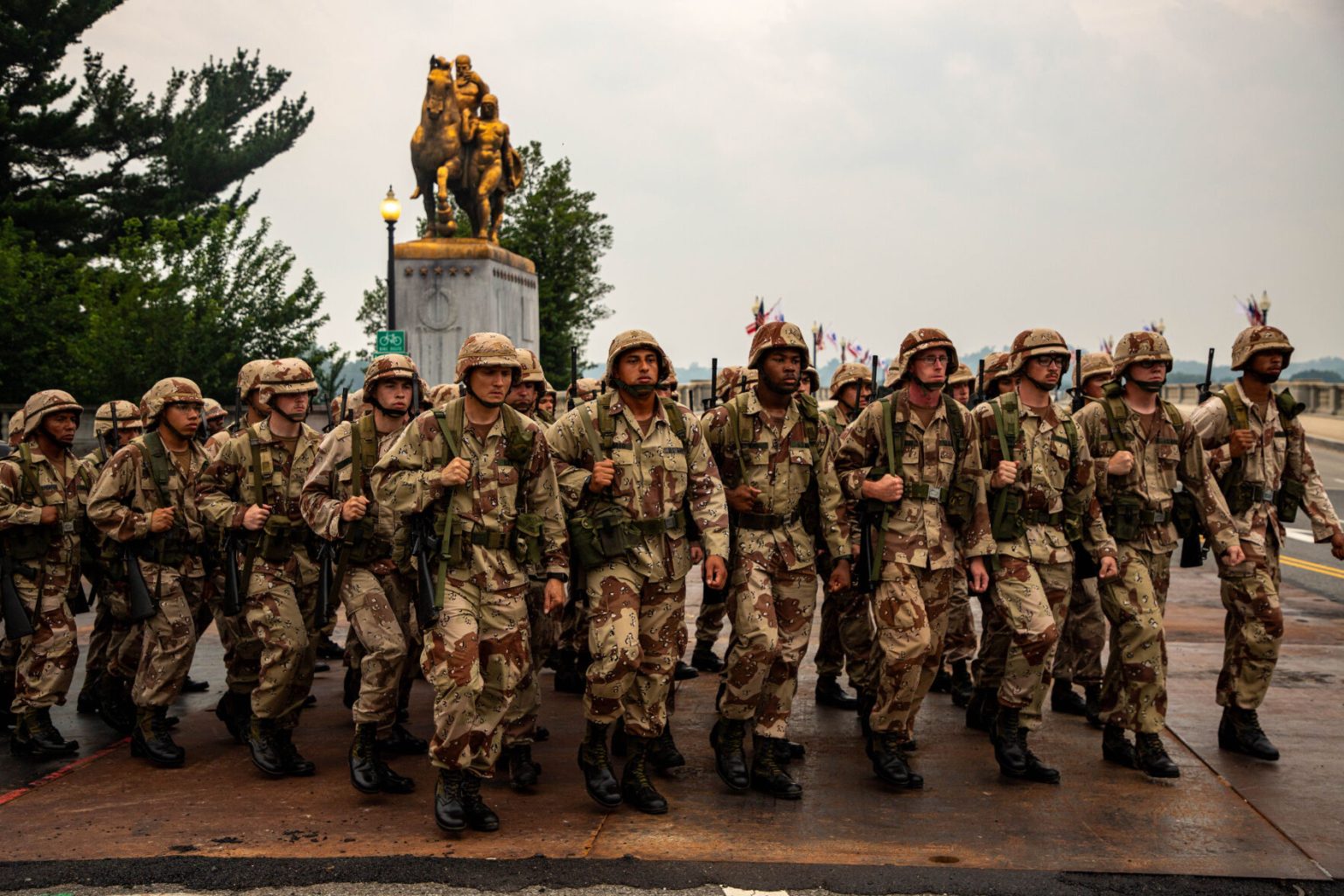 Fort Riley soldiers among troops that marched in Army parade – 101.5 K ...