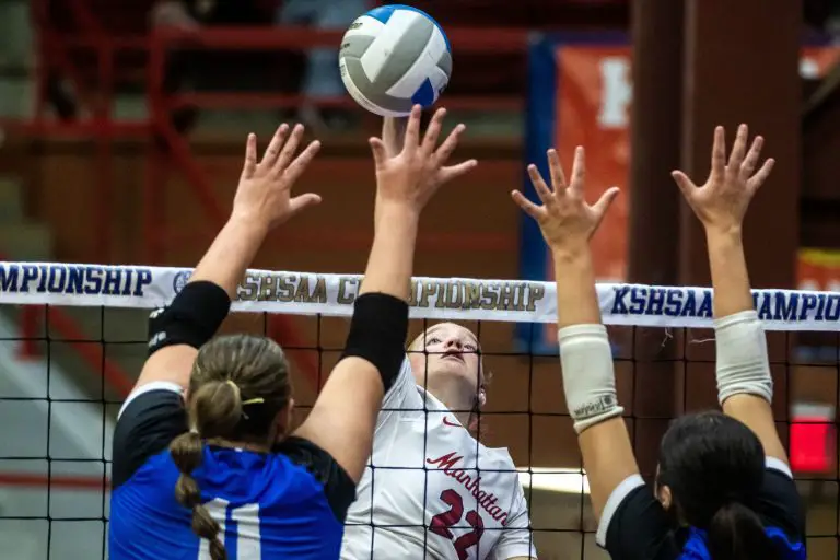 Manhattan High volleyball ends season in pool play at 6A state