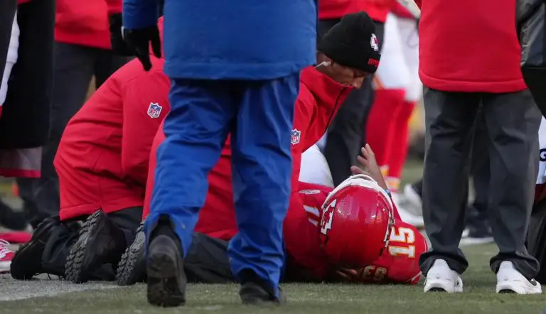 Mahomes leaves injured as Chargers eliminate Chiefs from playoff contention with 16-13 victory