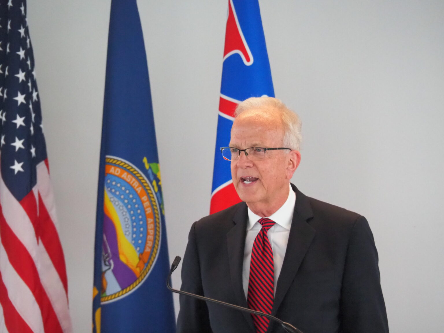 Kansas congressional delegation deplores seized Venezuelan president, eager for military briefings