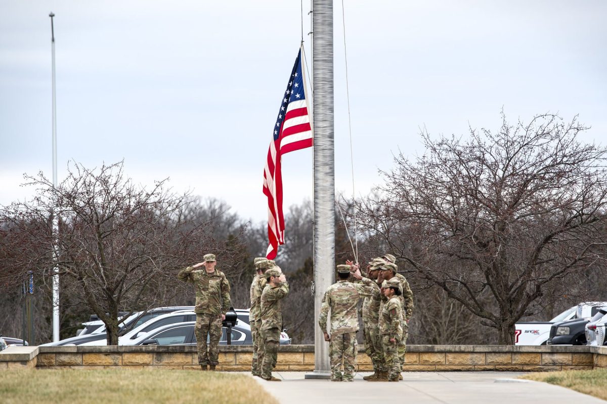 Victory with Honors ceremony held for former, current 1st ID chief of ...