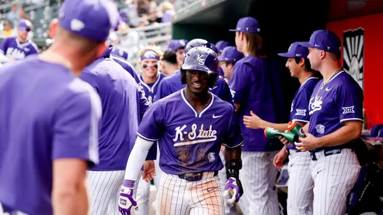 K-State baseball smashes Iowa 15-6 in season opener
