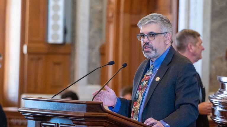 Bill imposes longer prison sentences in Kansas — with $1.5M cost and need for more beds